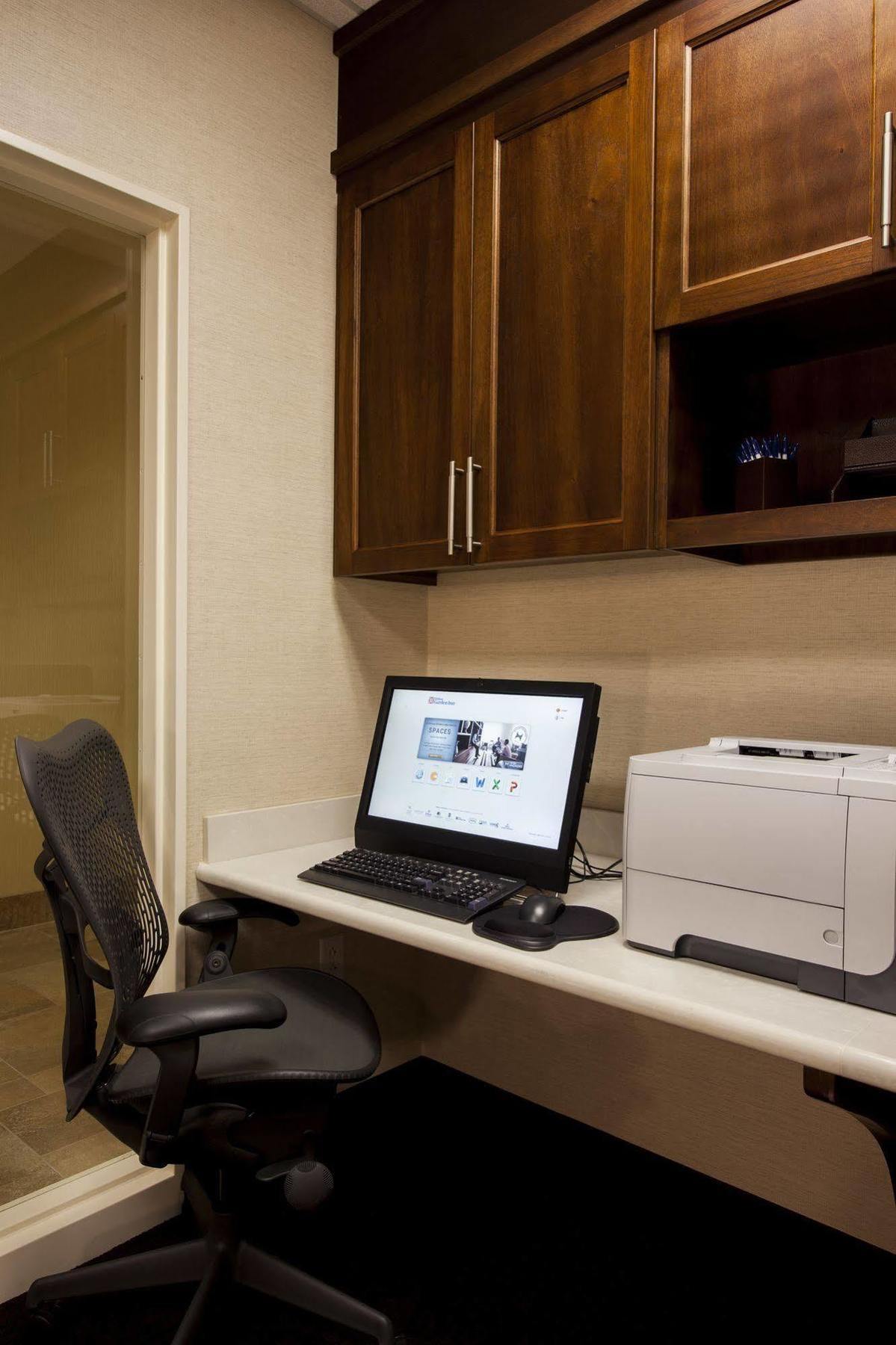 Hilton Garden Inn Valley Forge/Oaks מראה חיצוני תמונה
