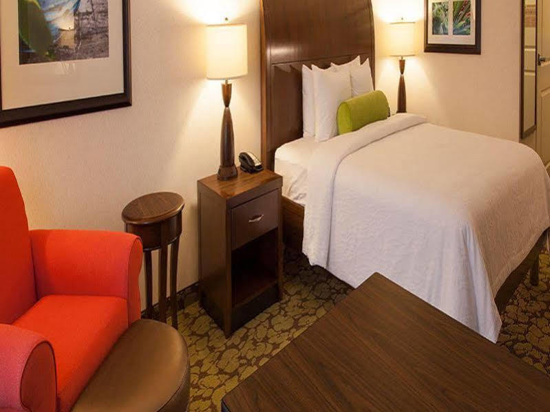 Hilton Garden Inn Valley Forge/Oaks מראה חיצוני תמונה